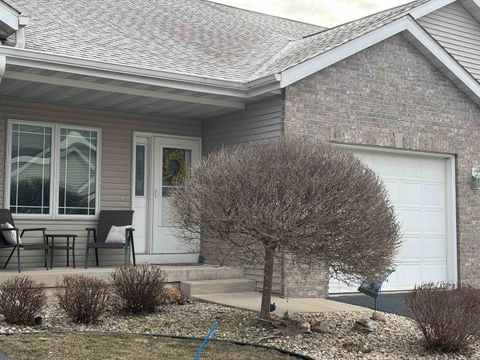 Photo of 605 Nightingale Lane, Cottage Grove, WI 53527 (MLS # 2017204)