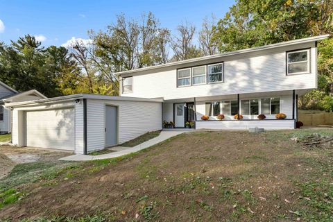 Photo of 4936 N River Road, Janesville, WI 53545 (MLS # 2011007)