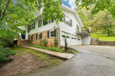 Photo of 6006 Greentree Road, Madison, WI 53711 (MLS # 2033737)