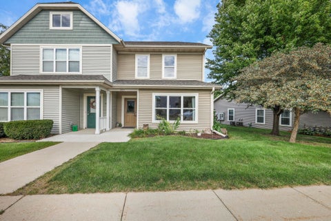 Photo of 207 S Musket Ridge Drive, Sun Prairie, WI 53590 (MLS # 2031775)