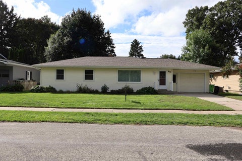 Photo of 809 North Street, Beaver Dam, WI 53916 (MLS # 2033145)