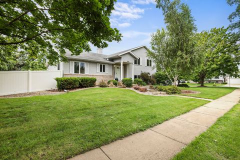 Photo of 749 Westlawn Drive, Cottage Grove, WI 53527 (MLS # 2010333)