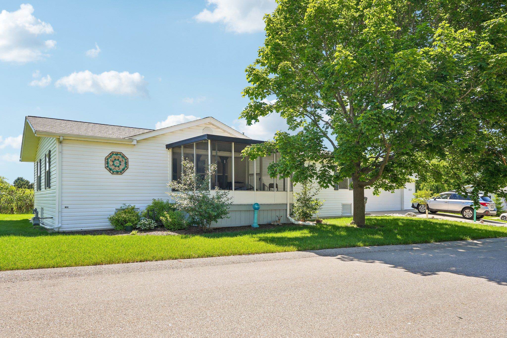 Photo 1 of 35 — 412 Harbor Heights Drive, Waterford, WI 53185