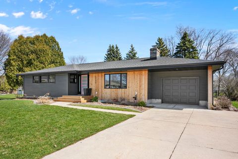 Photo of 1145 Werner Court, Sun Prairie, WI 53590 (MLS # 2020639)