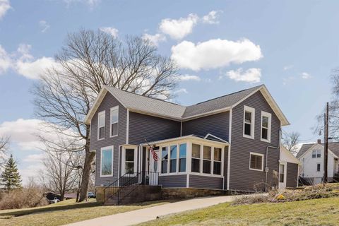 Photo of 318 Maiden Street, Mineral Point, WI 53565 (MLS # 2019485)