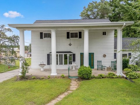 Photo of 120 W North Street, La Valle, WI 53941 (MLS # 2009339)