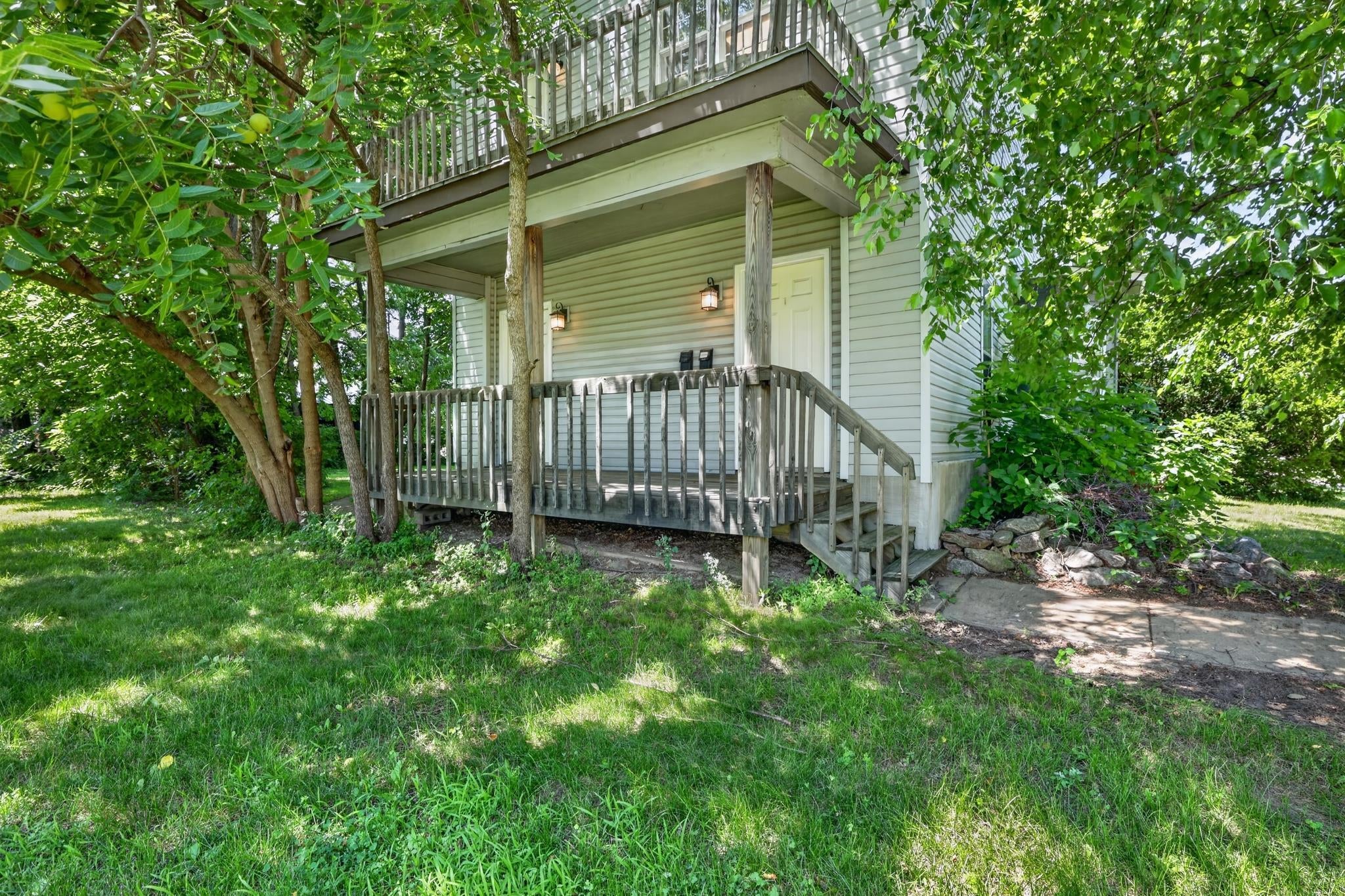903 E 2nd Avenue - Photo 2