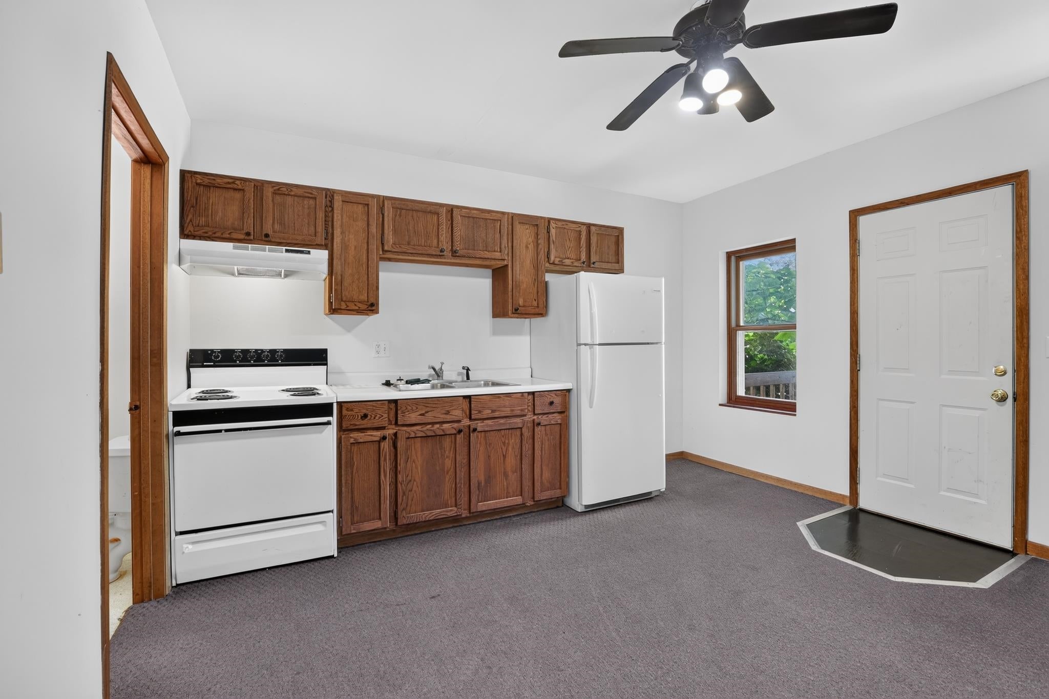 903 E 2nd Avenue - Photo 3