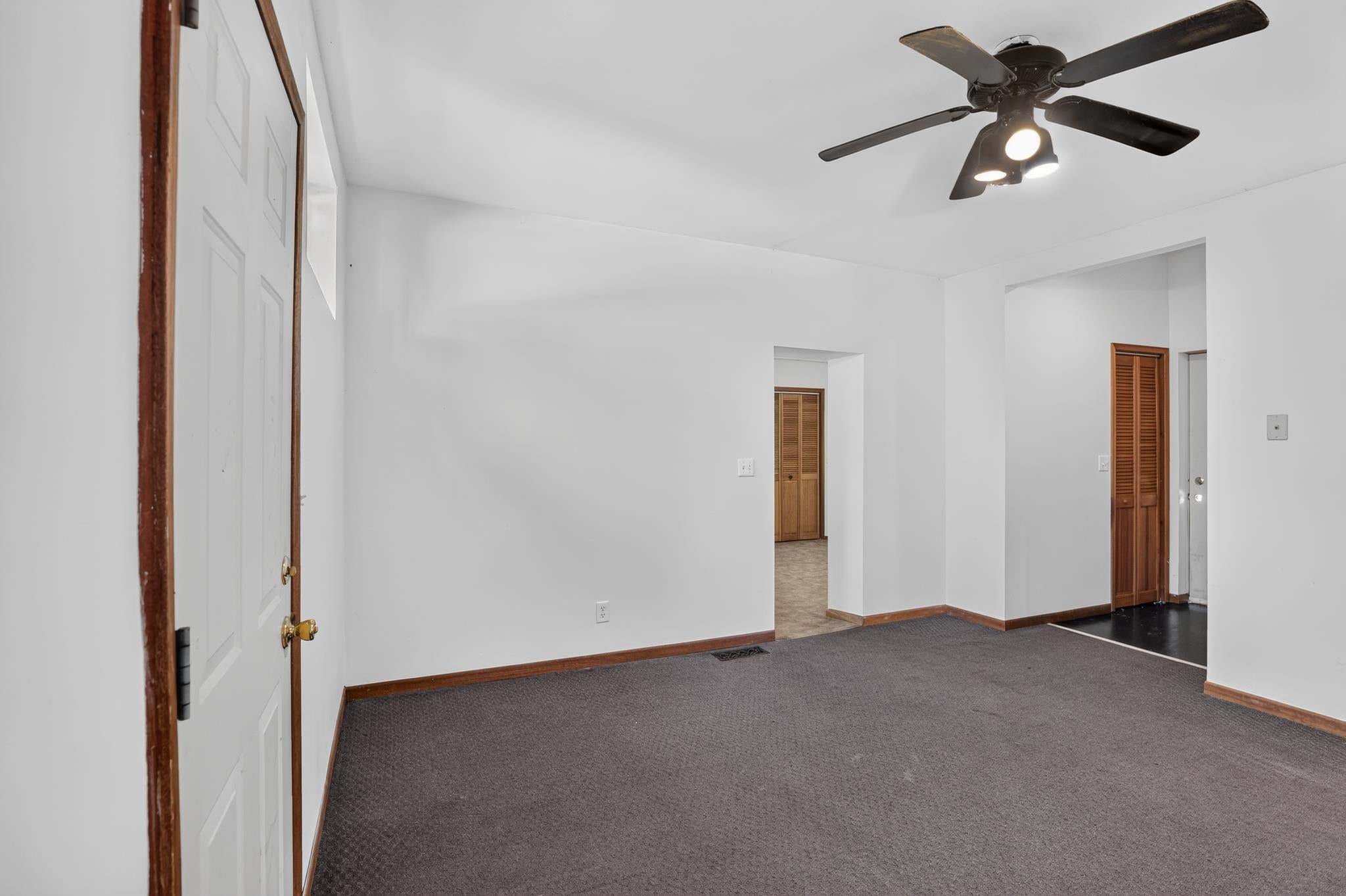 903 E 2nd Avenue - Photo 4