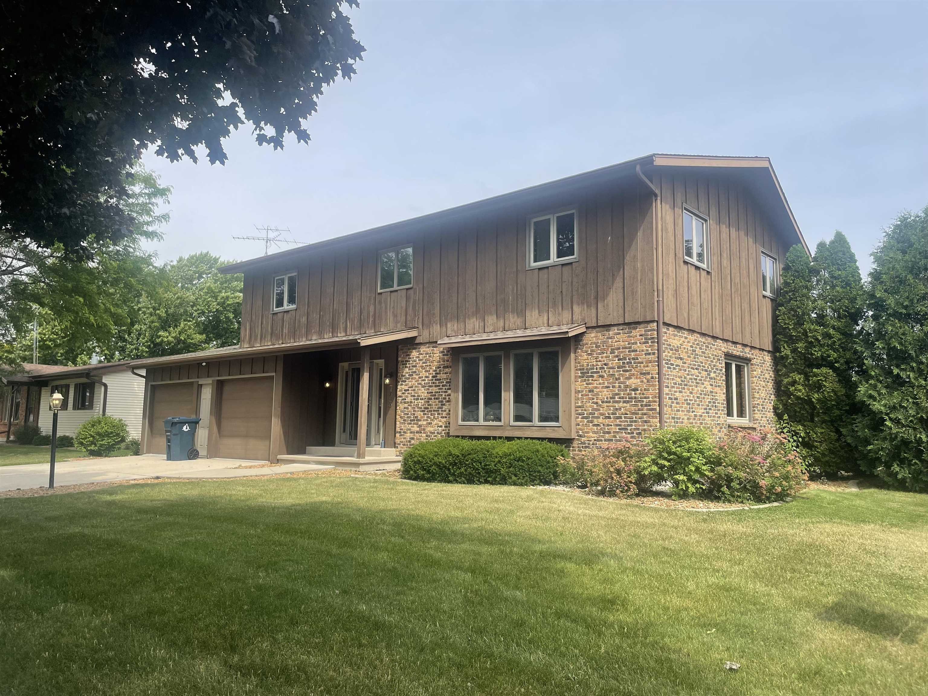 Photo 1 of 41 — 723 RUGGLES Street, Fond Du Lac, WI 54935
