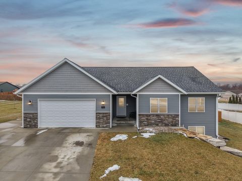 Photo of 715 Crestview Drive, Reedsburg, WI 53959 (MLS # 2014719)
