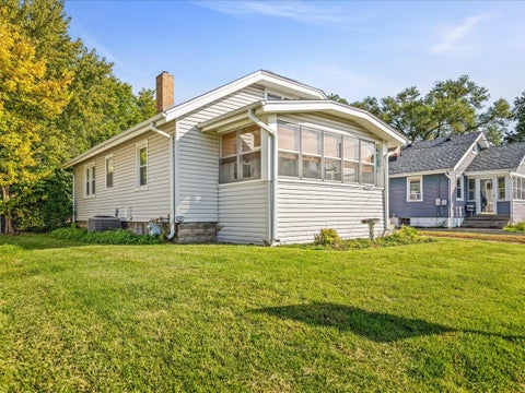 Photo of 2319 Grace Street, Rockford, IL 61103 (MLS # 2034763)