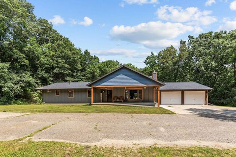 Photo of N2325 Elm Street, Wautoma, WI 54982 (MLS # 2018360)