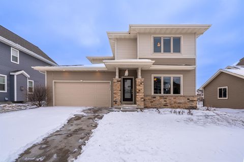 Photo of 9913 Autumn Breeze Road, Middleton, WI 53562 (MLS # 2015884)