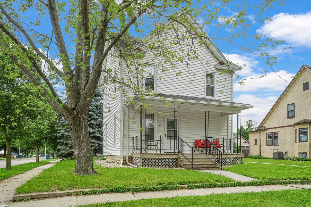 Photo 1 of 17 — 421 Amory Street, Fond Du Lac, WI 54935