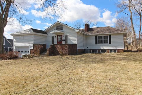 616 S Iowa Street, Dodgeville, WI 53533 - #: 1996081
