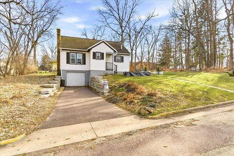 Photo of 950 2nd Street, Baraboo, WI 53913 (MLS # 2019620)