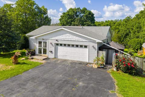 Photo of 7 Parkwood Drive, Lancaster, WI 53813 (MLS # 2030950)
