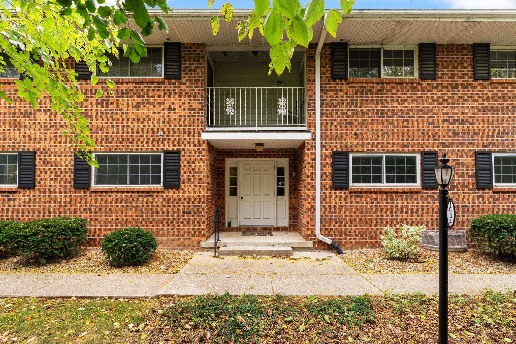 1634 Norman Way 6