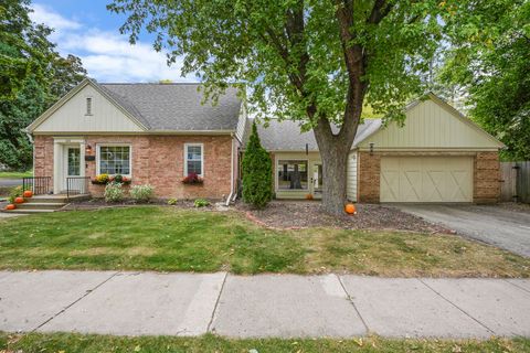 Photo of 620 N Blackhawk Avenue, Madison, WI 53705 (MLS # 2009827)