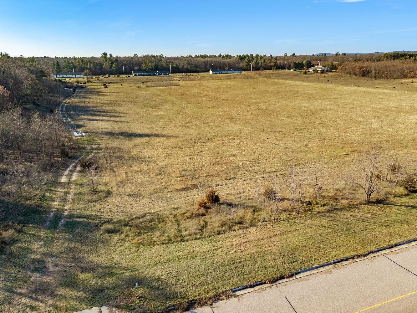 S2395 Giebel Court