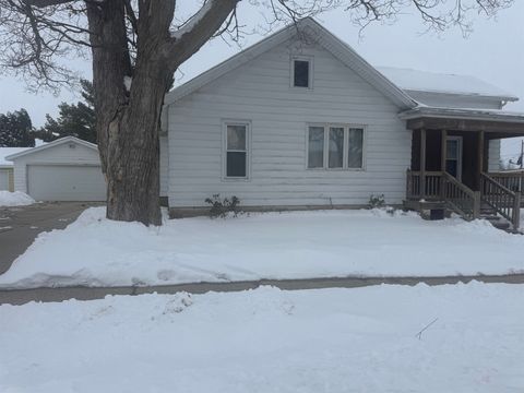 Photo of 1007 8th Avenue, Monroe, WI 53566 (MLS # 2013941)