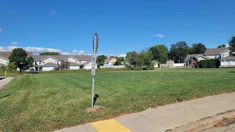 Tiny photo for E Gruenwald Avenue, Oshkosh, WI 54901 (MLS # 1986486)