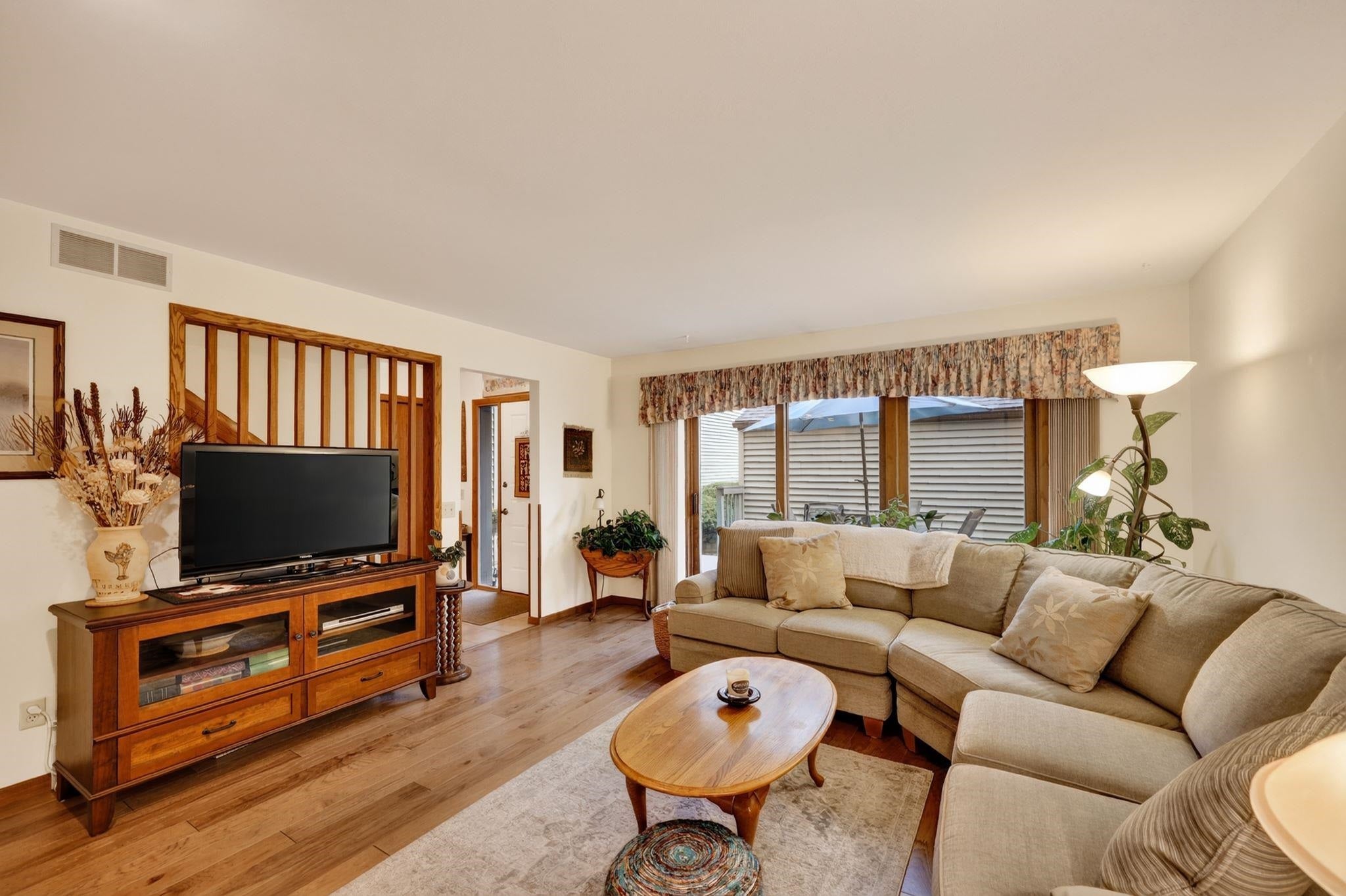 8 Oak Grove Drive