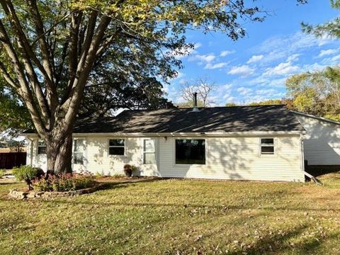 Photo of 5636 S County Road D Road, Beloit, WI 53511 (MLS # 2010282)