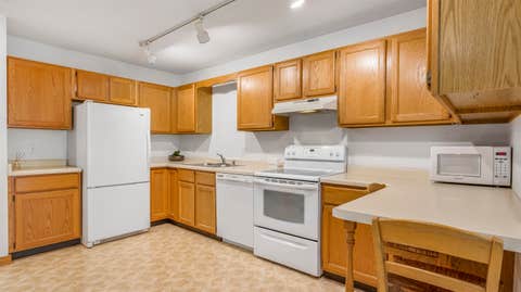 Photo of 16 N Allen Street, Madison, WI 53726 (MLS # 2019001)