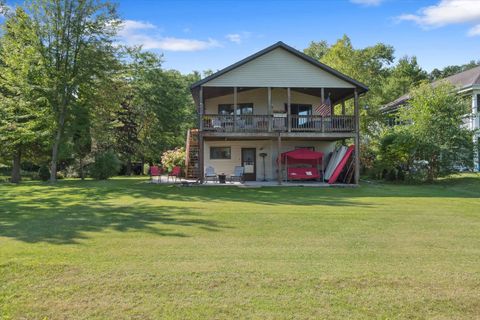 Photo of W954 Spring Grove Road, Green Lake, WI 54971 (MLS # 2008148)