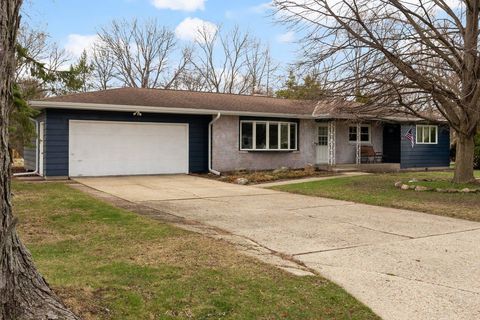 18 Brakefield Drive, Janesville, WI 53546 - #: 1997055