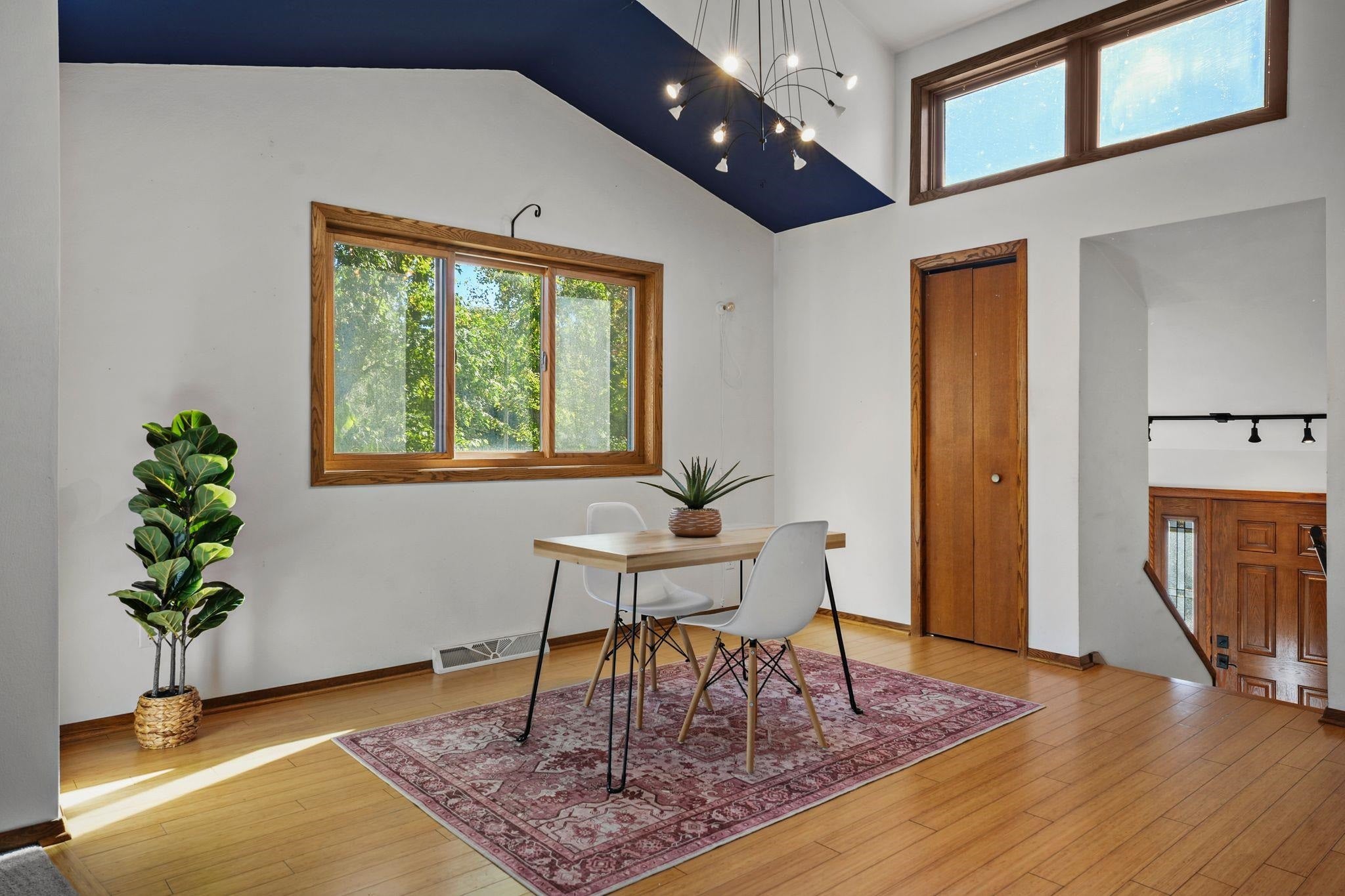 15 Hickory Hollow Drive
