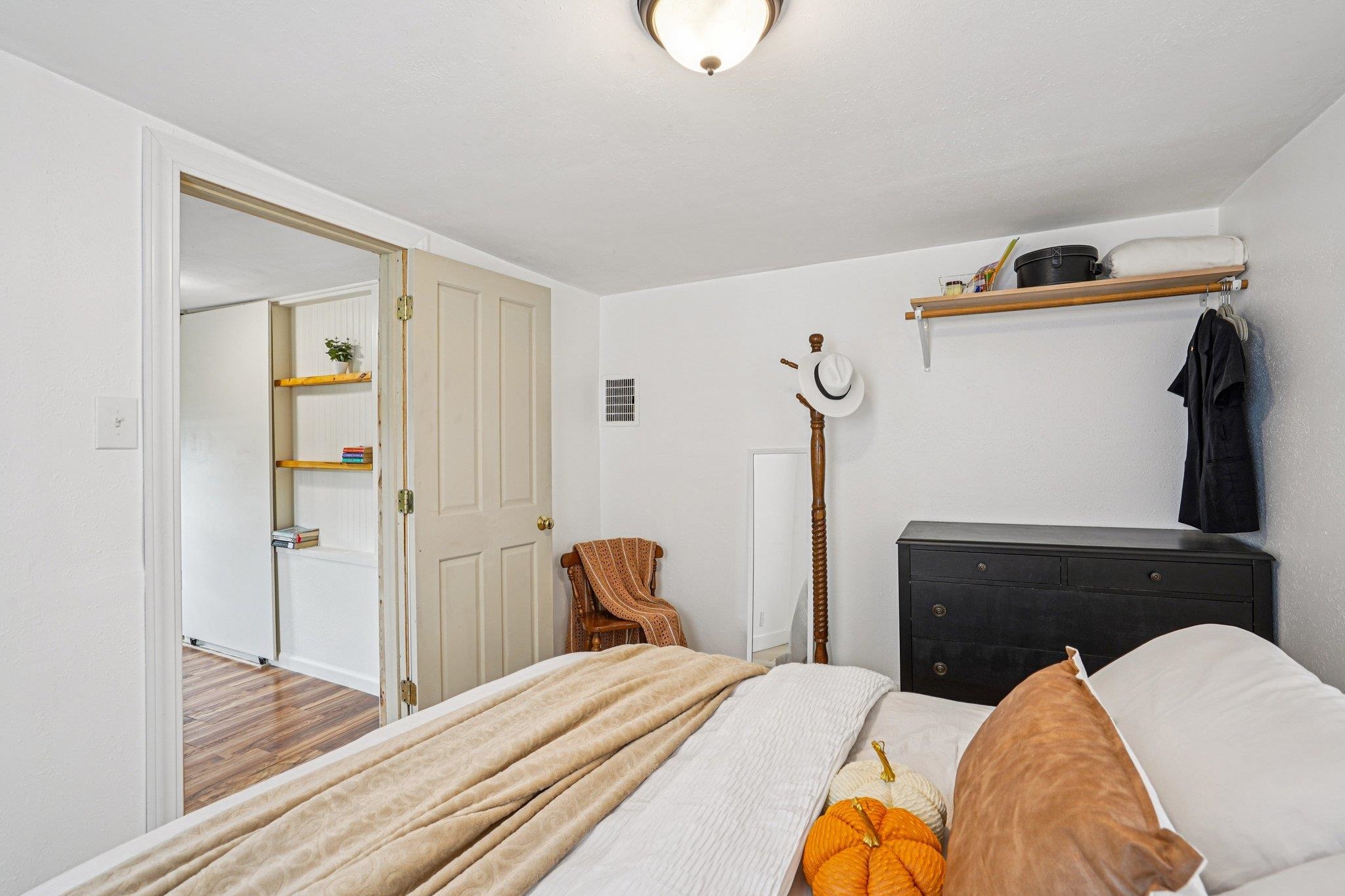 Loganville, Wisconsin 53943, United States, 3 Bedrooms Bedrooms, ,1 BathroomBathrooms,Residential,Active,207094