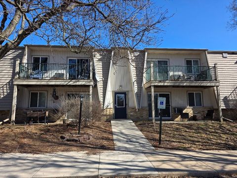 Photo of 4326 Melody Lane 202 #202, Madison, WI 53704 (MLS # 2013826)