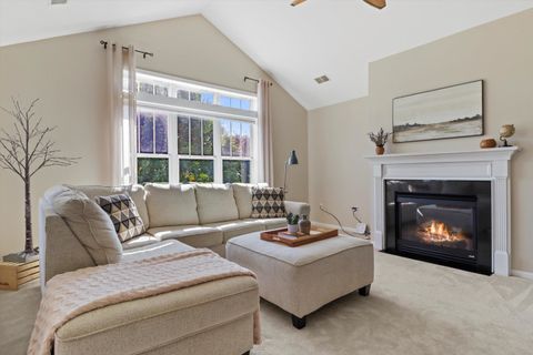 Photo of 25 Corner Stone Way 18 #18, Fitchburg, WI 53711 (MLS # 2009731)