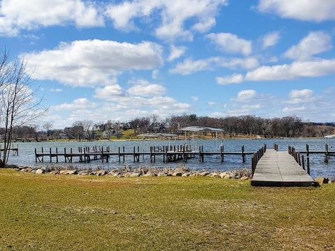 Tiny photo for 413 Strauss unit 4 Avenue, Green Lake, WI 54941 (MLS # 2012964)