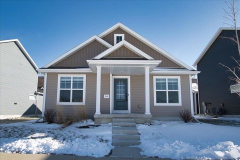 Photo of 2175 Autumn Lake Parkway, Madison, WI 53718 (MLS # 2016426)