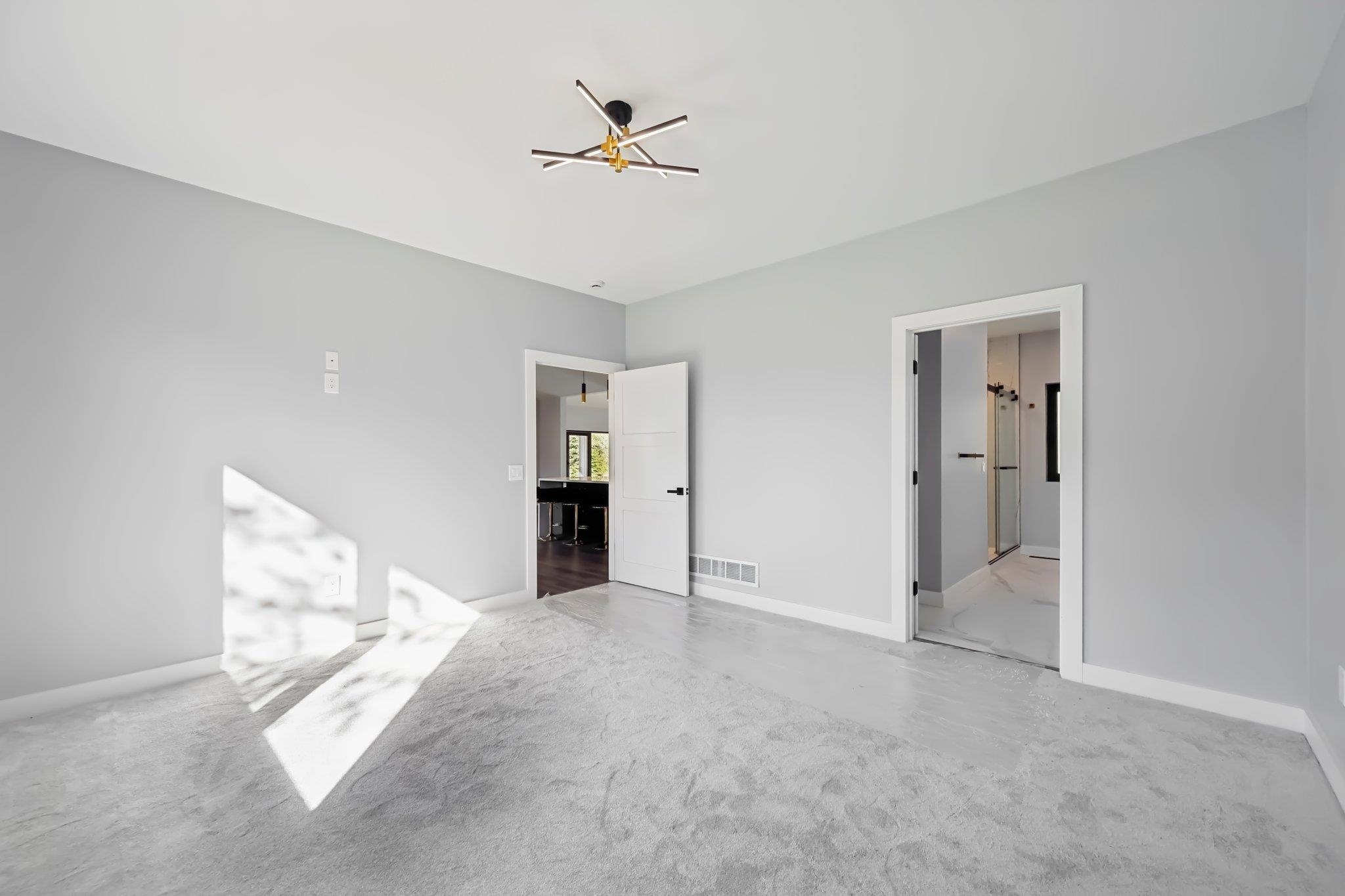 Wisconsin Dells, Wisconsin 53965, United States, 6 Bedrooms Bedrooms, ,4 BathroomsBathrooms,Residential,Active,39403