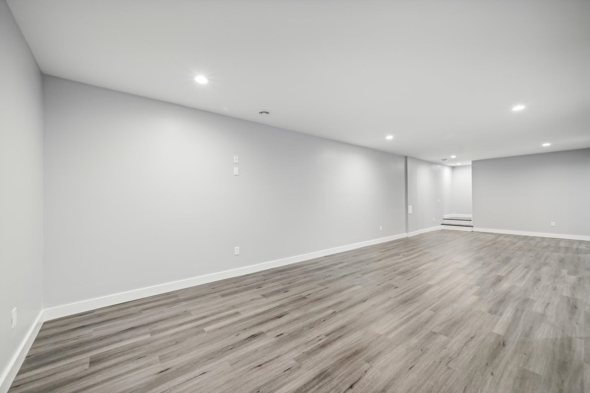 Wisconsin Dells, Wisconsin 53965, United States, 6 Bedrooms Bedrooms, ,4 BathroomsBathrooms,Residential,Active,39403