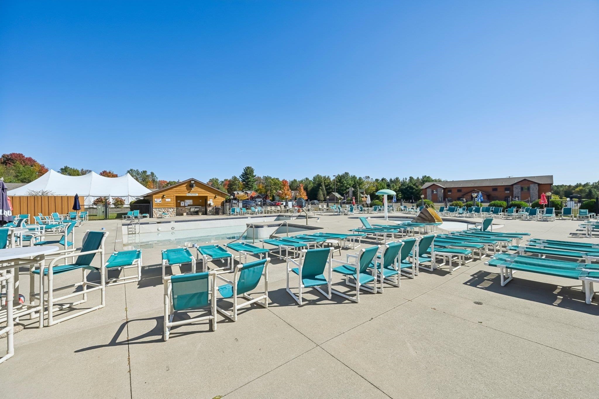 Wisconsin Dells, Wisconsin 53965, United States, 6 Bedrooms Bedrooms, ,4 BathroomsBathrooms,Residential,Active,39403