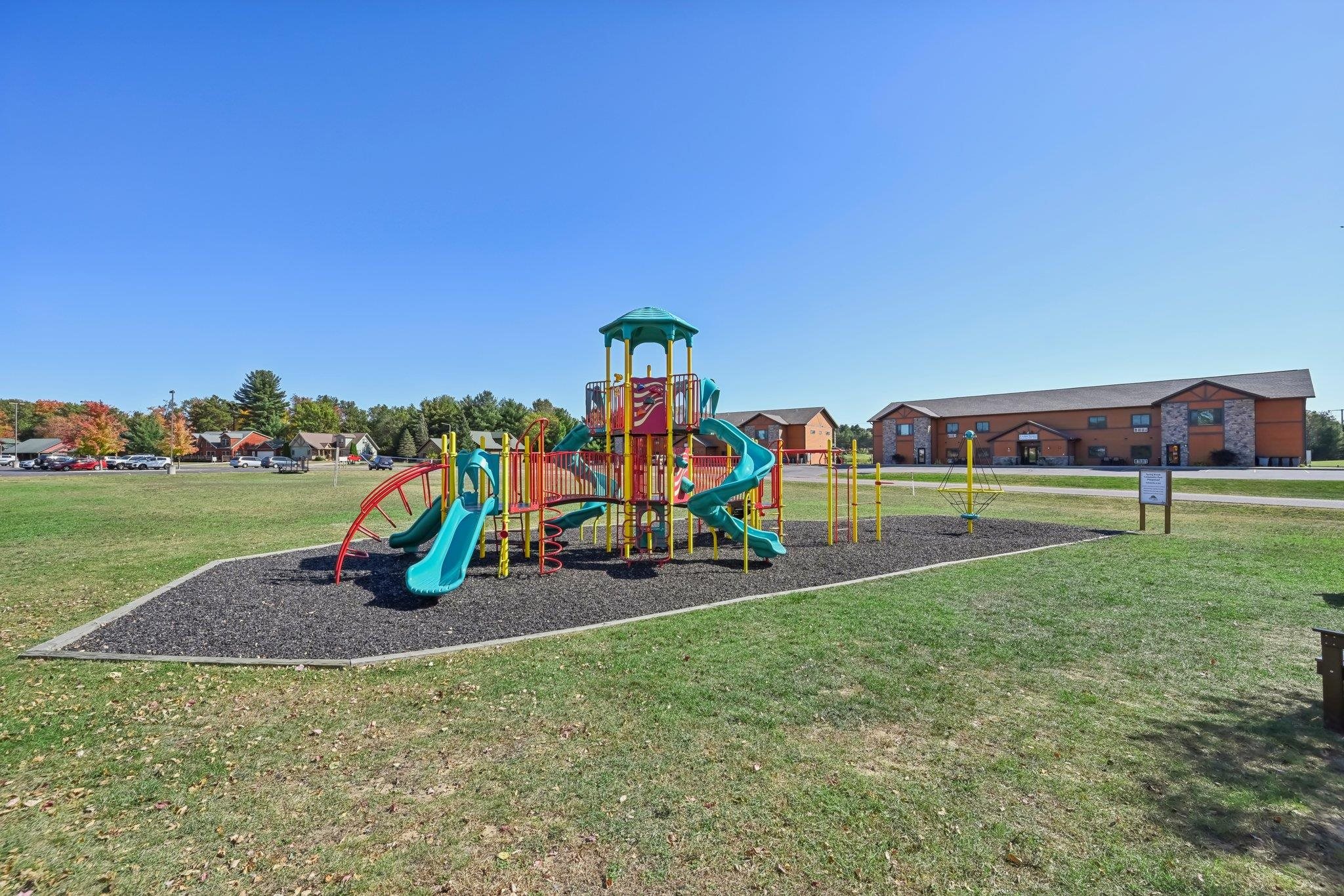 Wisconsin Dells, Wisconsin 53965, United States, 6 Bedrooms Bedrooms, ,4 BathroomsBathrooms,Residential,Active,39403