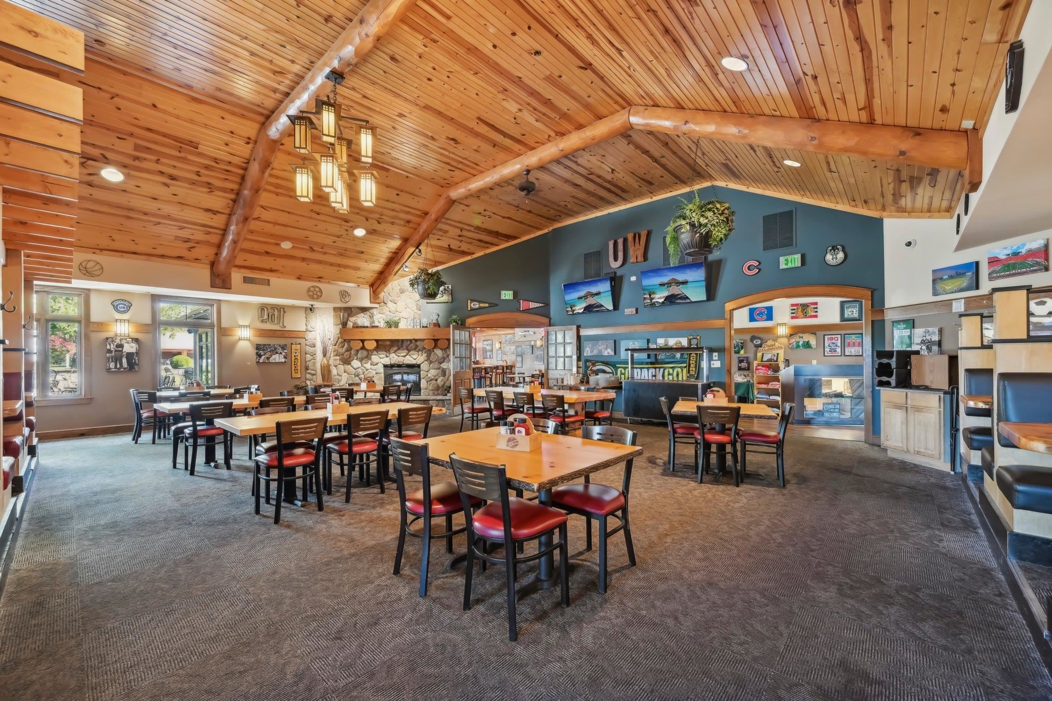 Wisconsin Dells, Wisconsin 53965, United States, 6 Bedrooms Bedrooms, ,4 BathroomsBathrooms,Residential,Active,39403