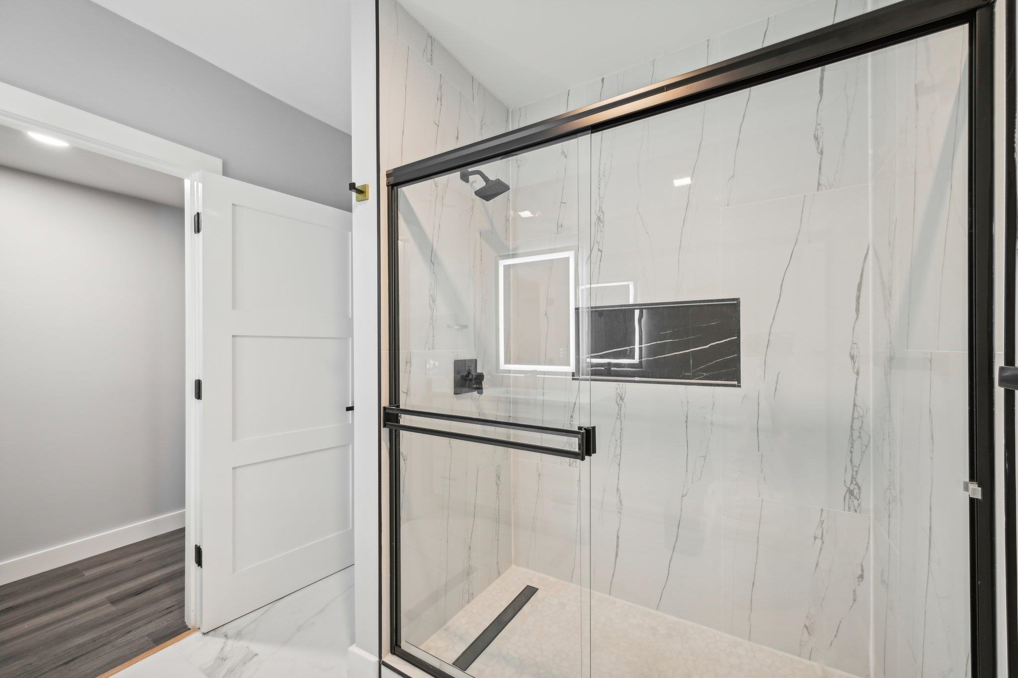 Wisconsin Dells, Wisconsin 53965, United States, 6 Bedrooms Bedrooms, ,4 BathroomsBathrooms,Residential,Active,39403