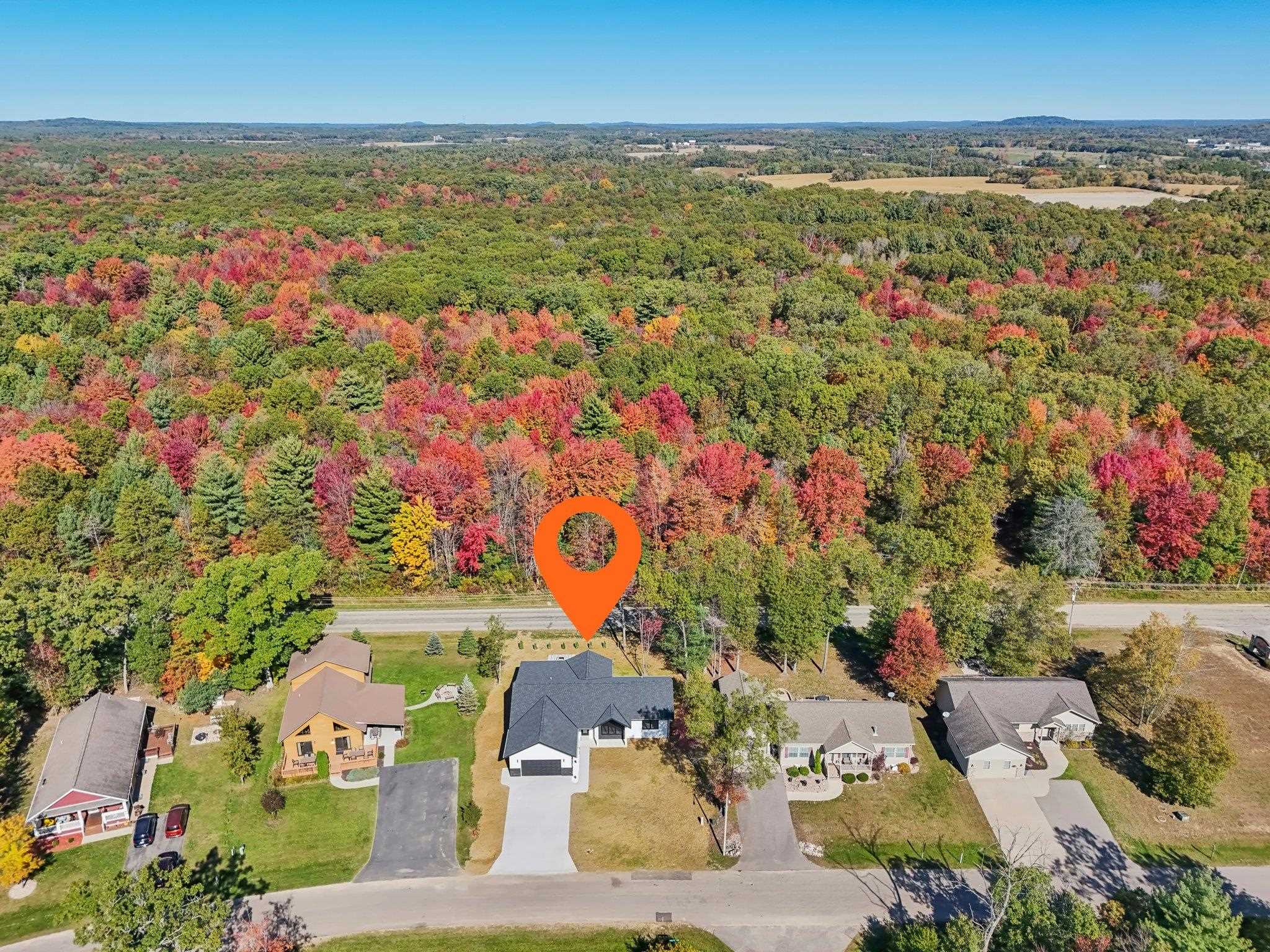 Wisconsin Dells, Wisconsin 53965, United States, 6 Bedrooms Bedrooms, ,4 BathroomsBathrooms,Residential,Active,39403