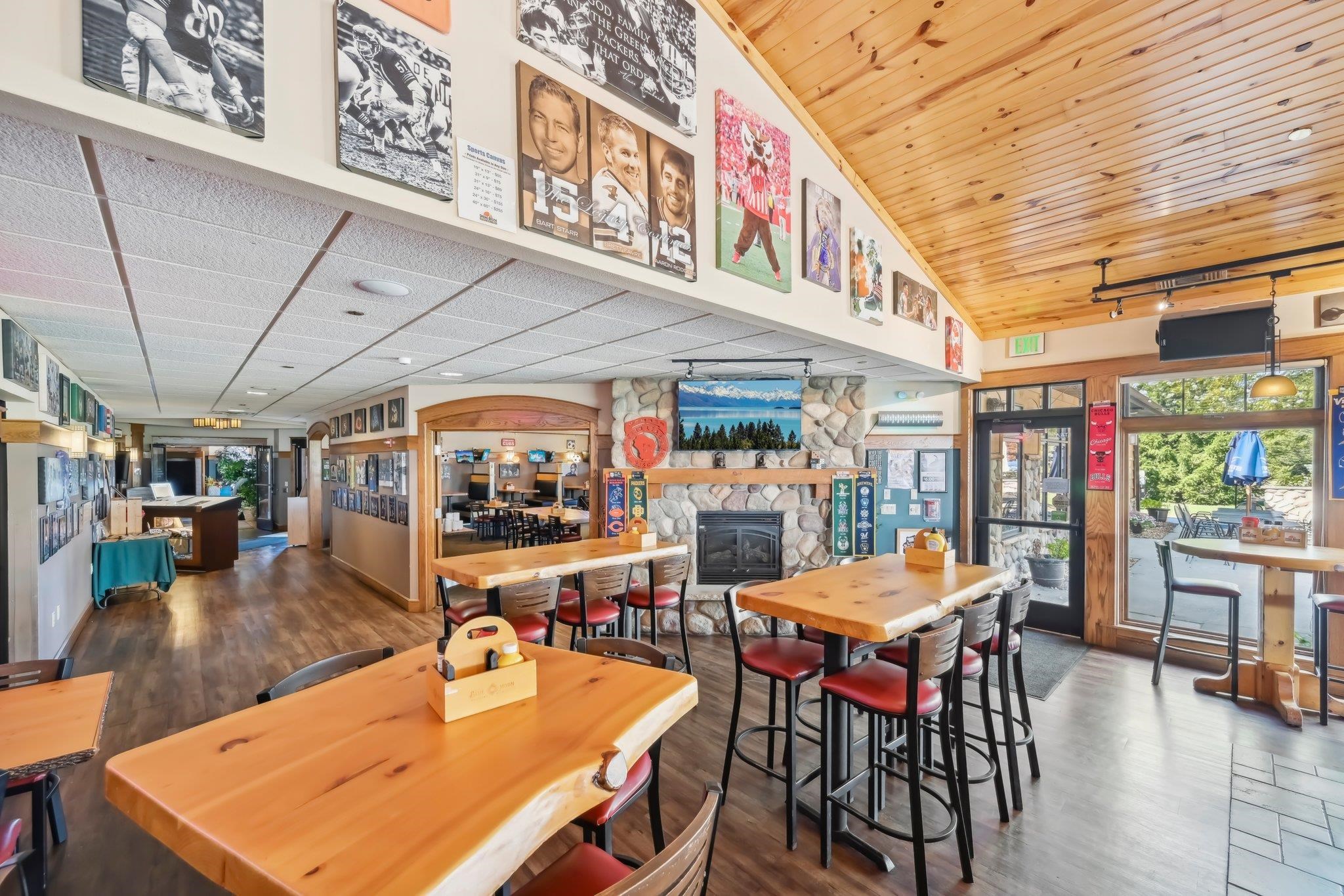 Wisconsin Dells, Wisconsin 53965, United States, 6 Bedrooms Bedrooms, ,4 BathroomsBathrooms,Residential,Active,39403