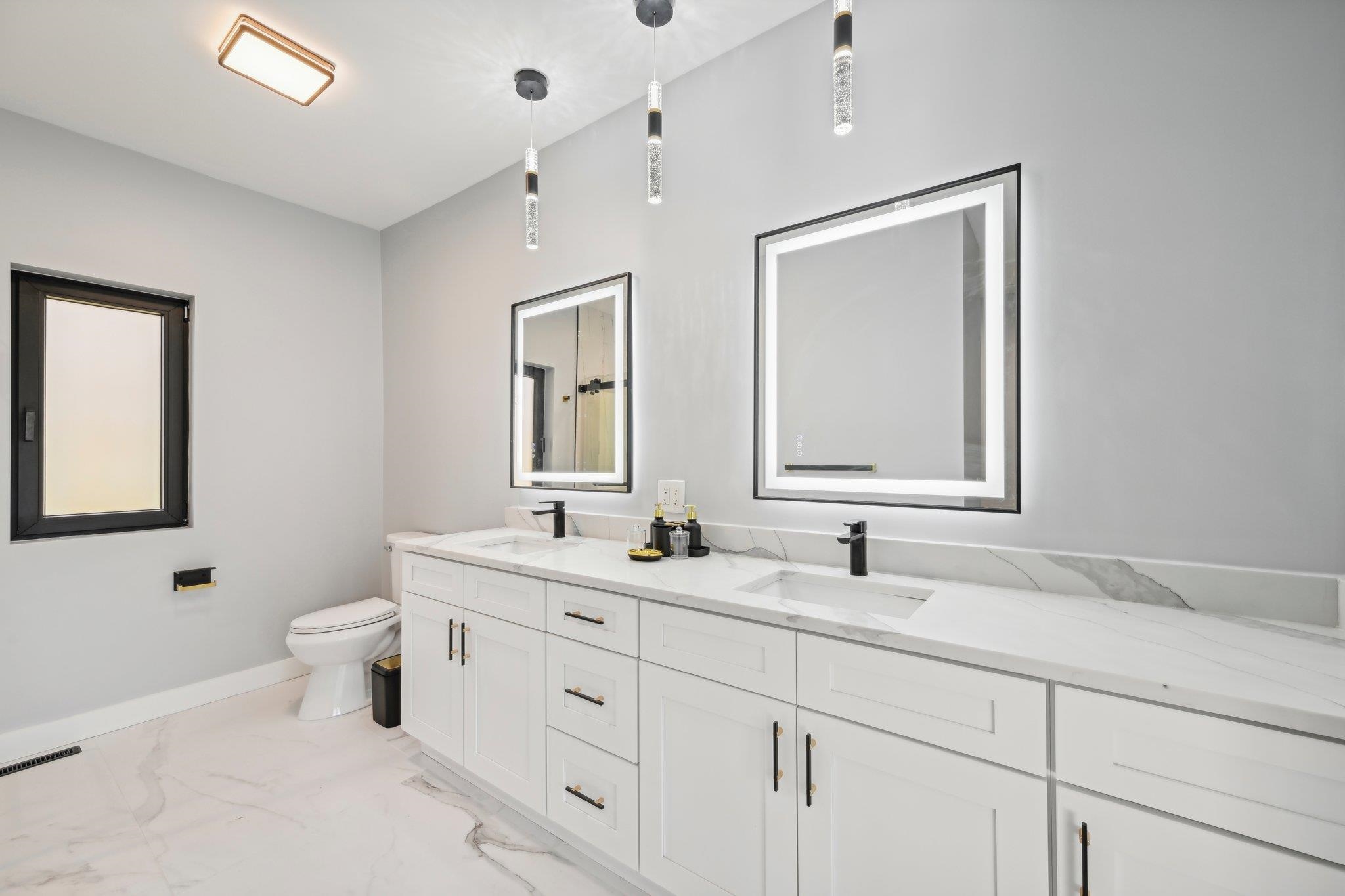 Wisconsin Dells, Wisconsin 53965, United States, 6 Bedrooms Bedrooms, ,4 BathroomsBathrooms,Residential,Active,39403