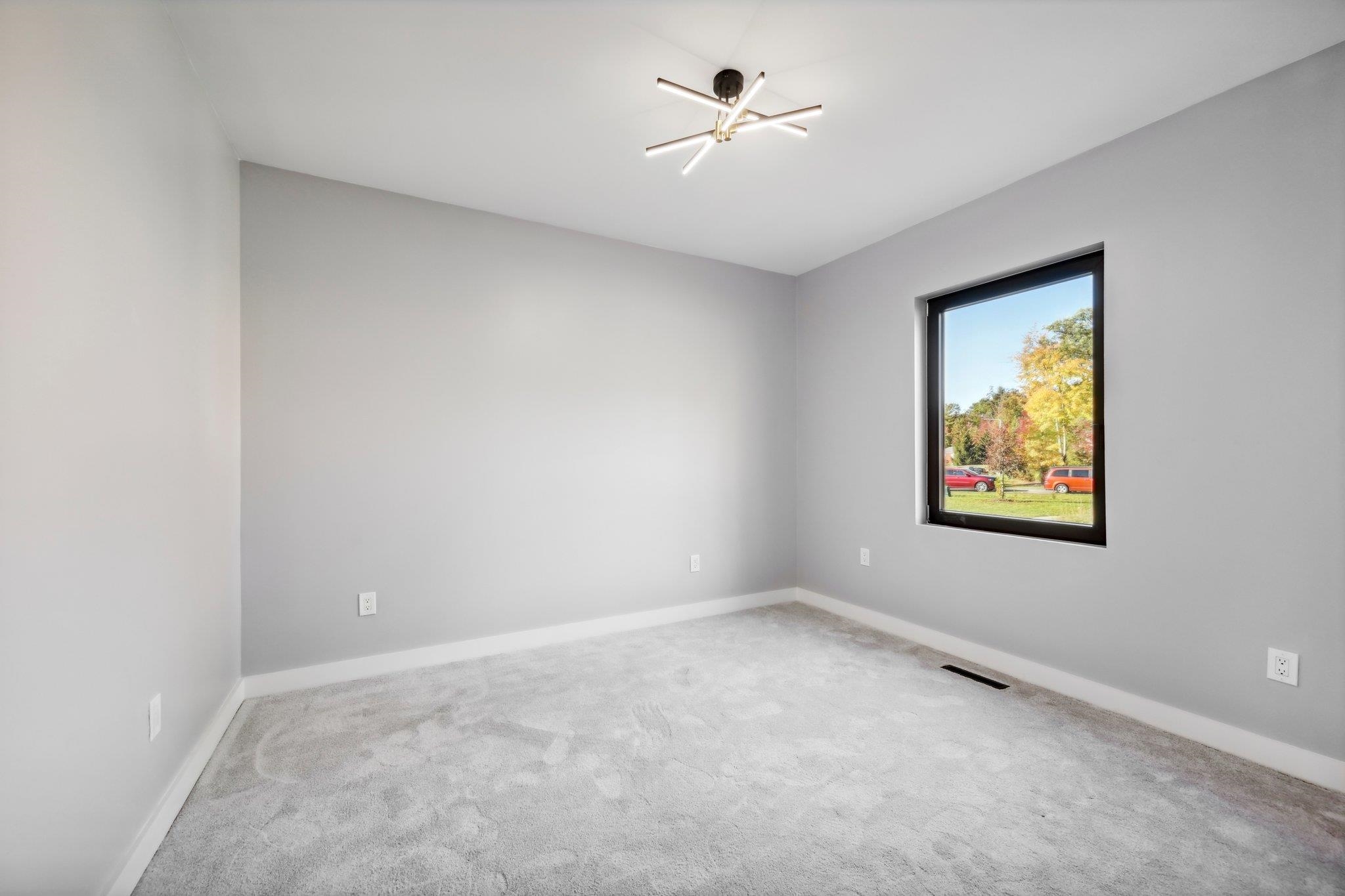 Wisconsin Dells, Wisconsin 53965, United States, 6 Bedrooms Bedrooms, ,4 BathroomsBathrooms,Residential,Active,39403