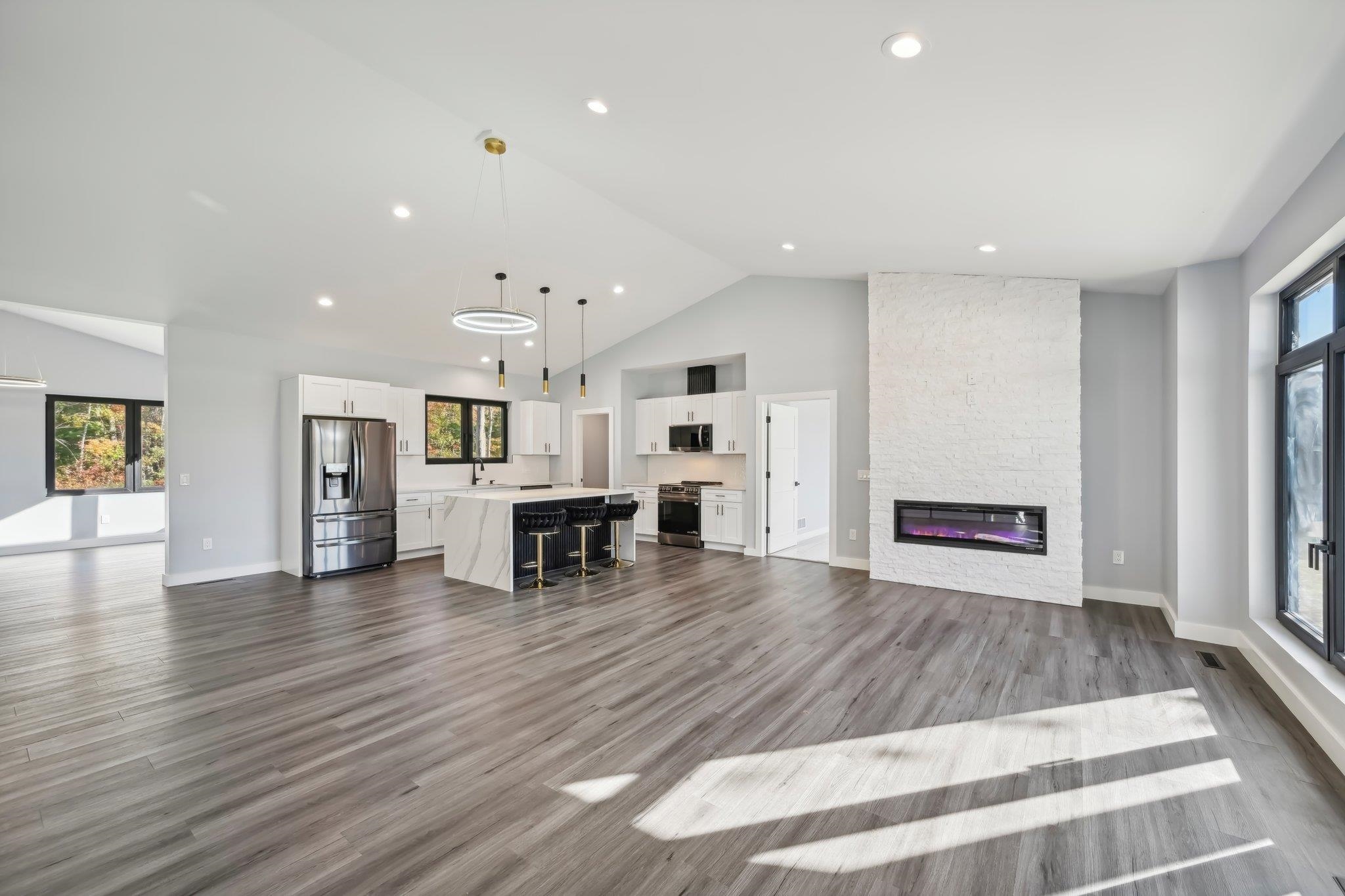 Wisconsin Dells, Wisconsin 53965, United States, 6 Bedrooms Bedrooms, ,4 BathroomsBathrooms,Residential,Active,39403