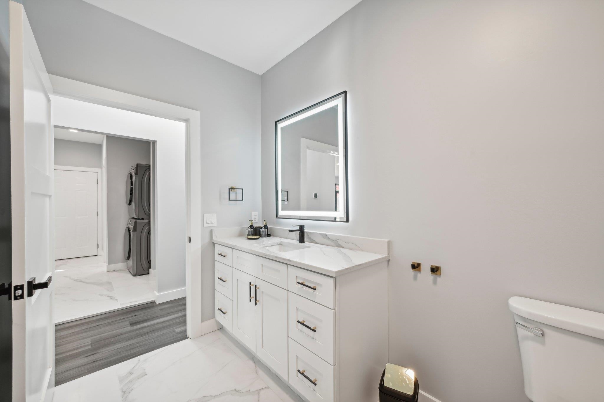 Wisconsin Dells, Wisconsin 53965, United States, 6 Bedrooms Bedrooms, ,4 BathroomsBathrooms,Residential,Active,39403